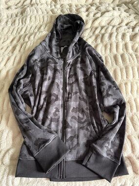 ZYIA Gray Camo Hooded Zip Jacket
